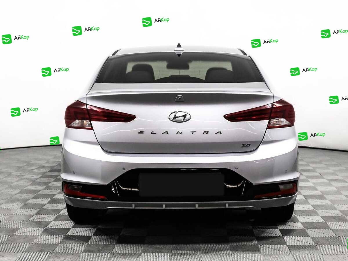 Hyundai Elantra с пробегом — 2020 год. Фото: #5