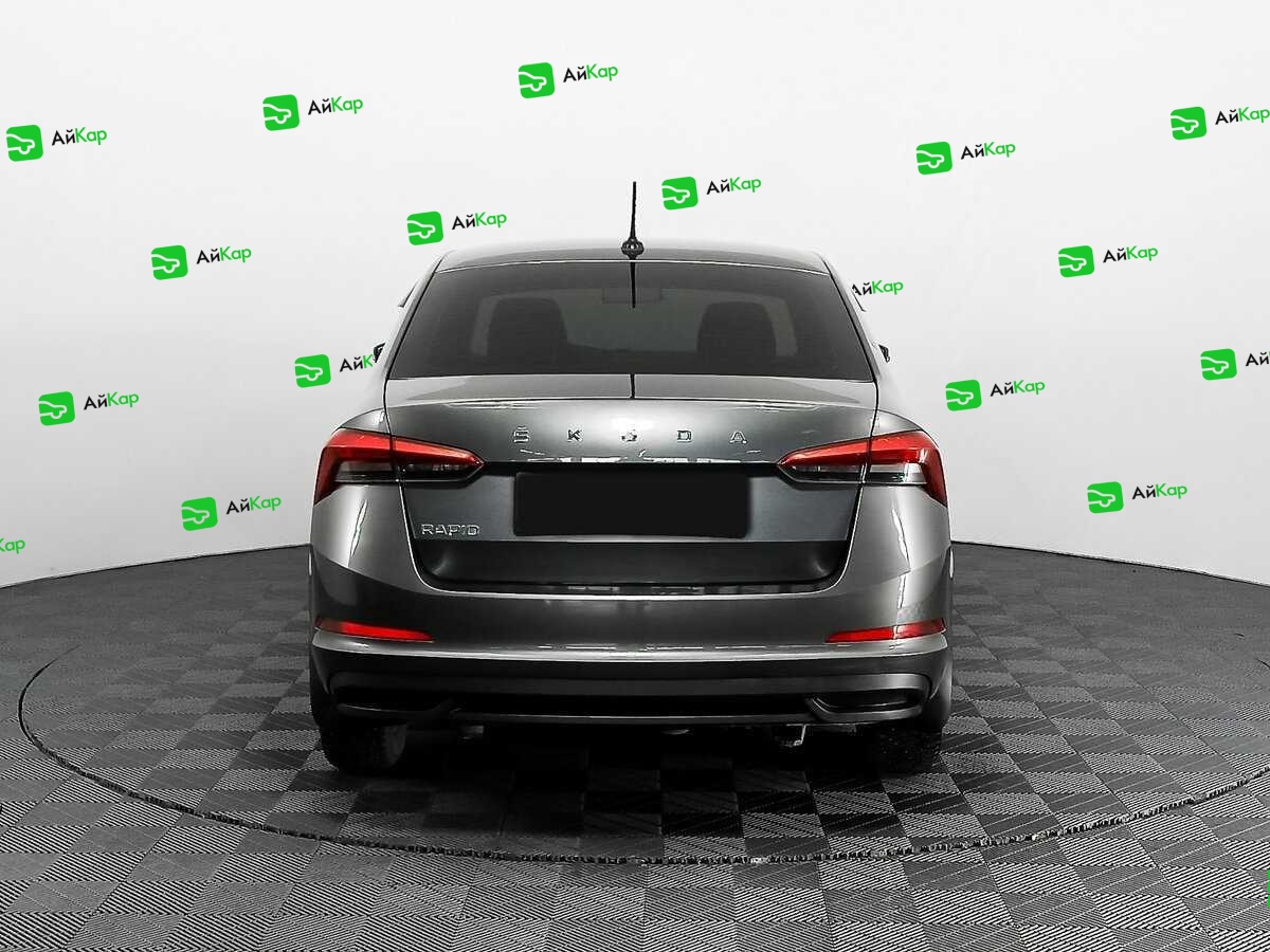 Skoda Rapid с пробегом — 2021 год. Фото: #4