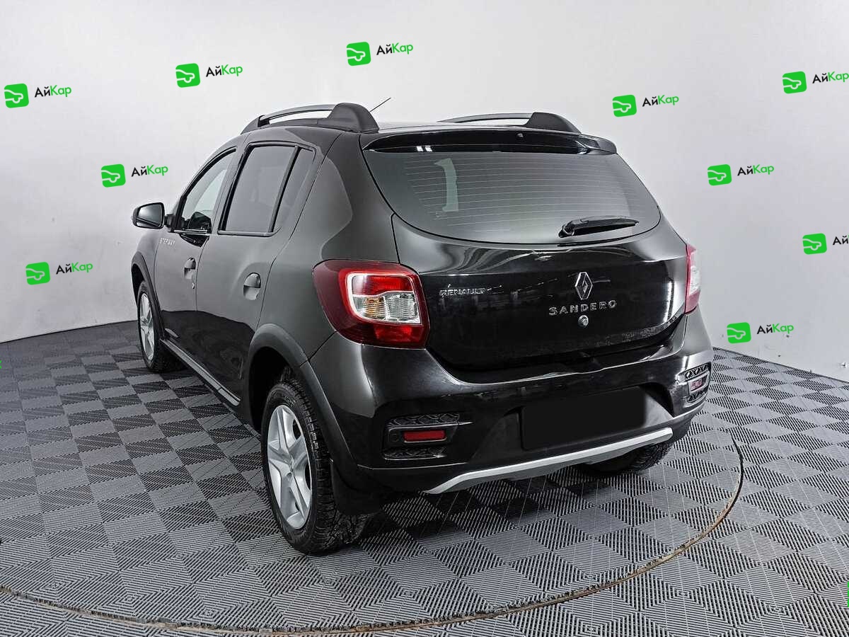 Renault Sandero с пробегом — 2016 год. Фото: #5