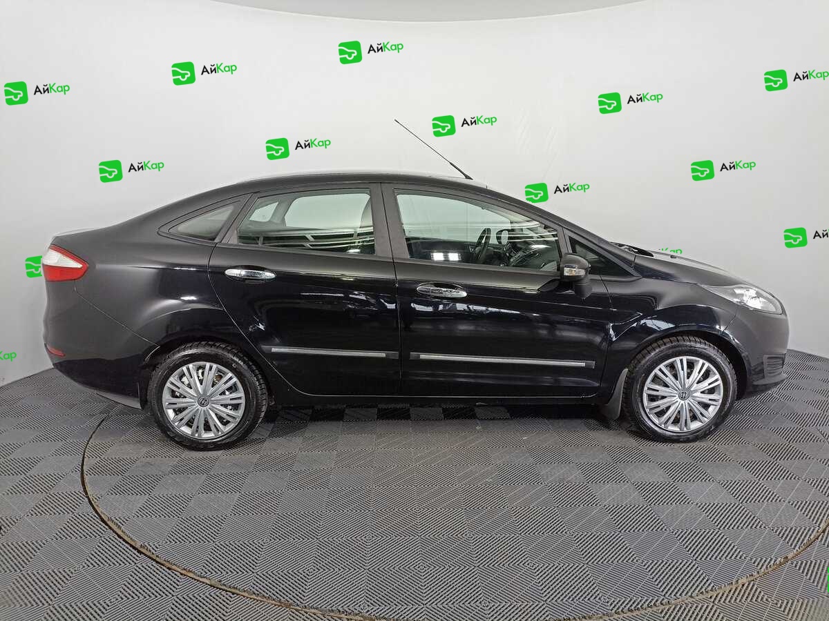 Ford Fiesta с пробегом — 2015 год. Фото: #3