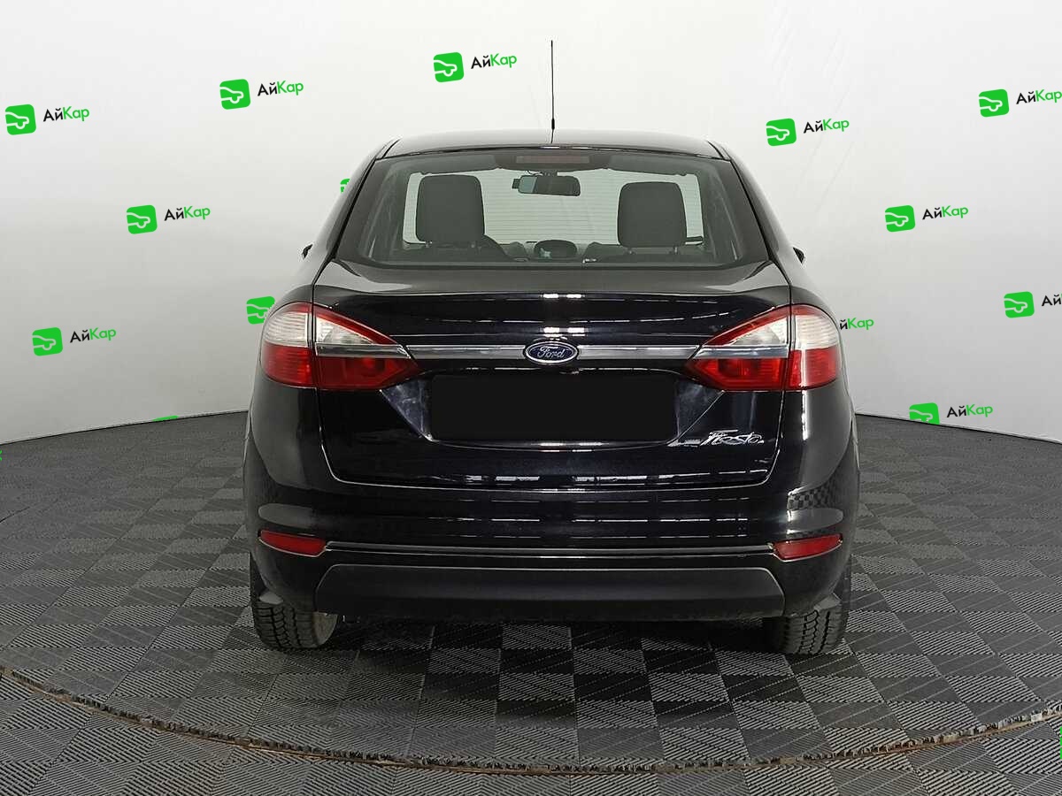 Ford Fiesta с пробегом — 2015 год. Фото: #5