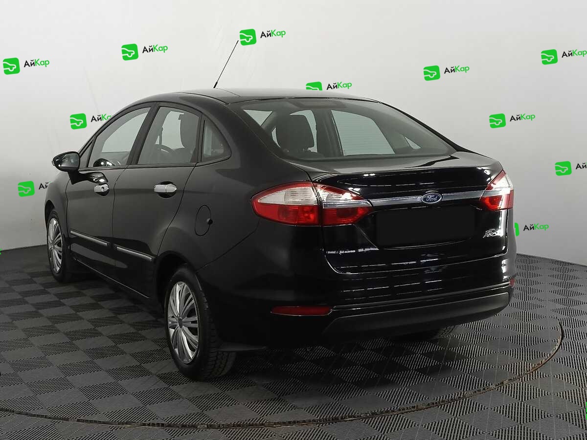 Ford Fiesta с пробегом — 2015 год. Фото: #6