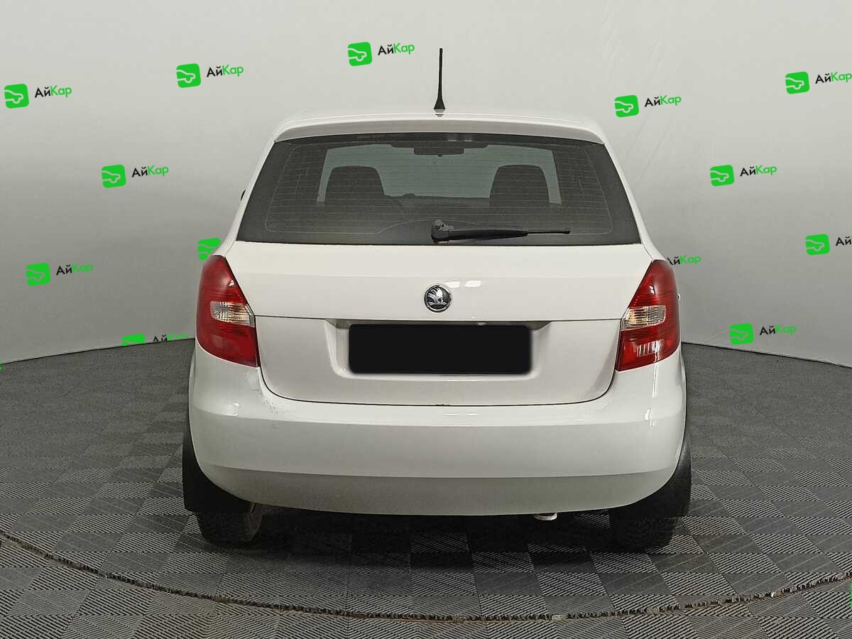 Skoda Fabia с пробегом — 2013 год. Фото: #5