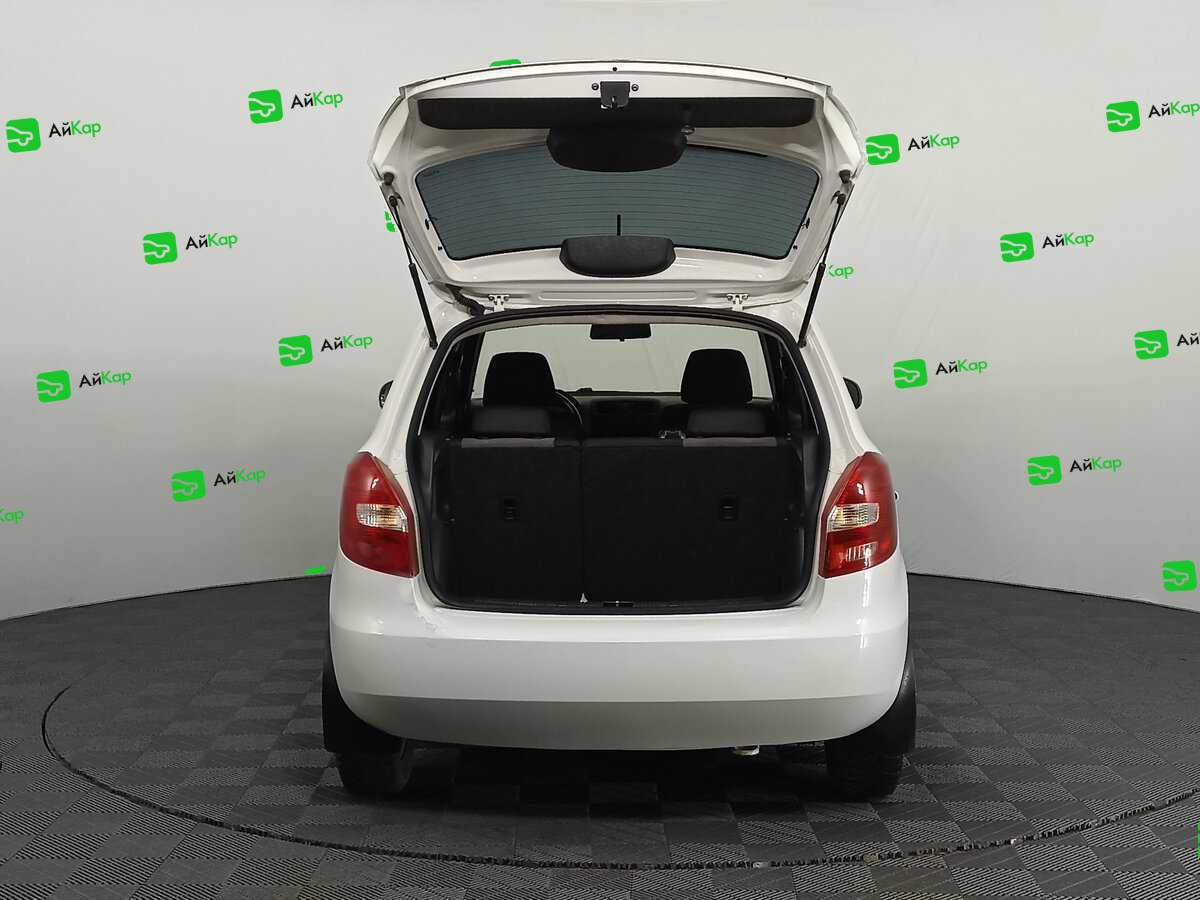 Skoda Fabia с пробегом — 2013 год. Фото: #9