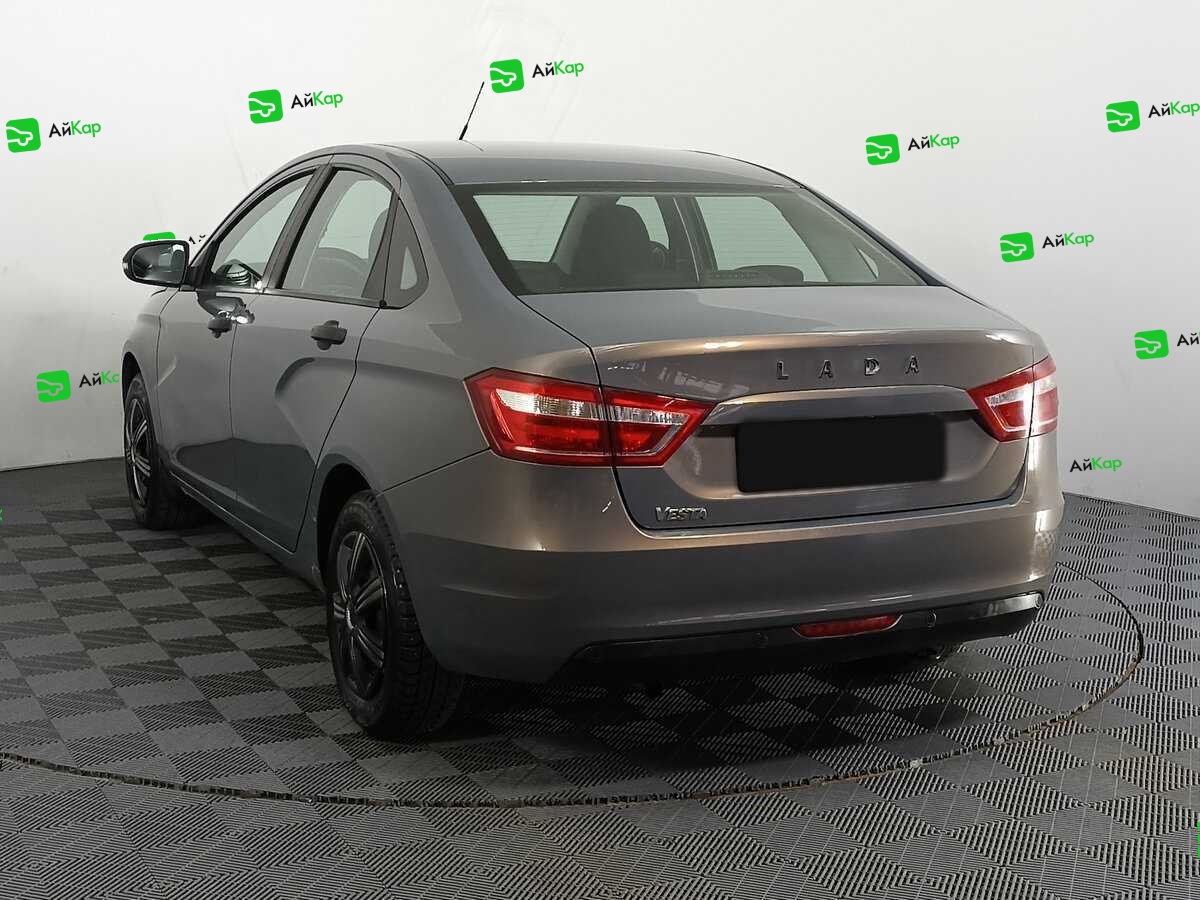 Lada (ВАЗ) Vesta с пробегом — 2017 год. Фото: #5