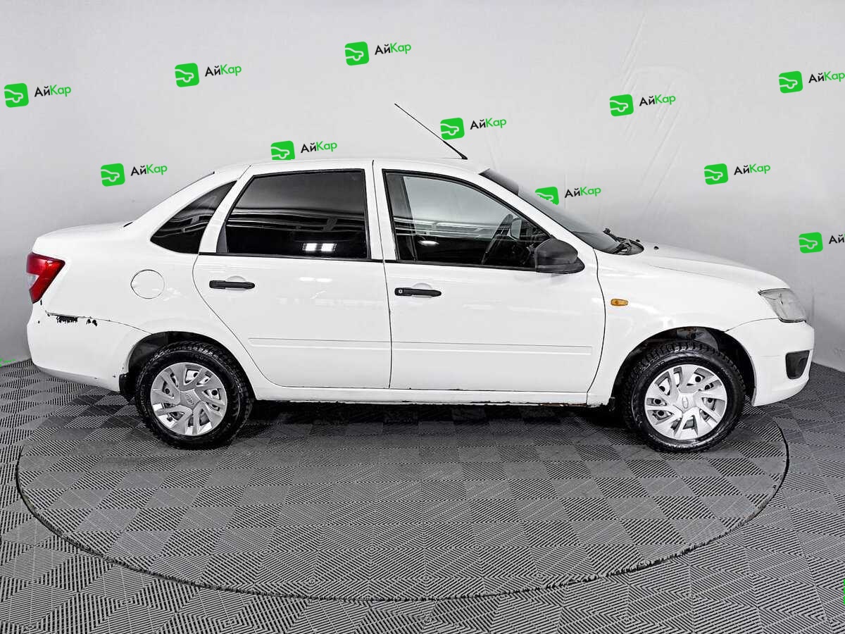 Lada (ВАЗ) Granta с пробегом — 2014 год. Фото: #3