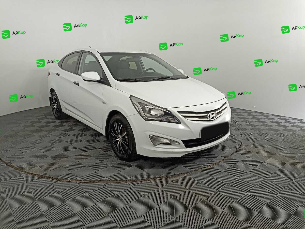 Hyundai Solaris с пробегом — 2015 год. Фото: #2