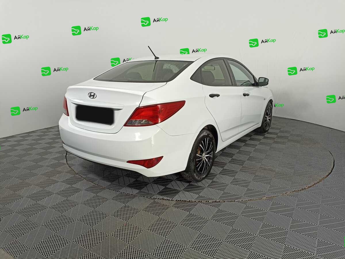 Hyundai Solaris с пробегом — 2015 год. Фото: #4