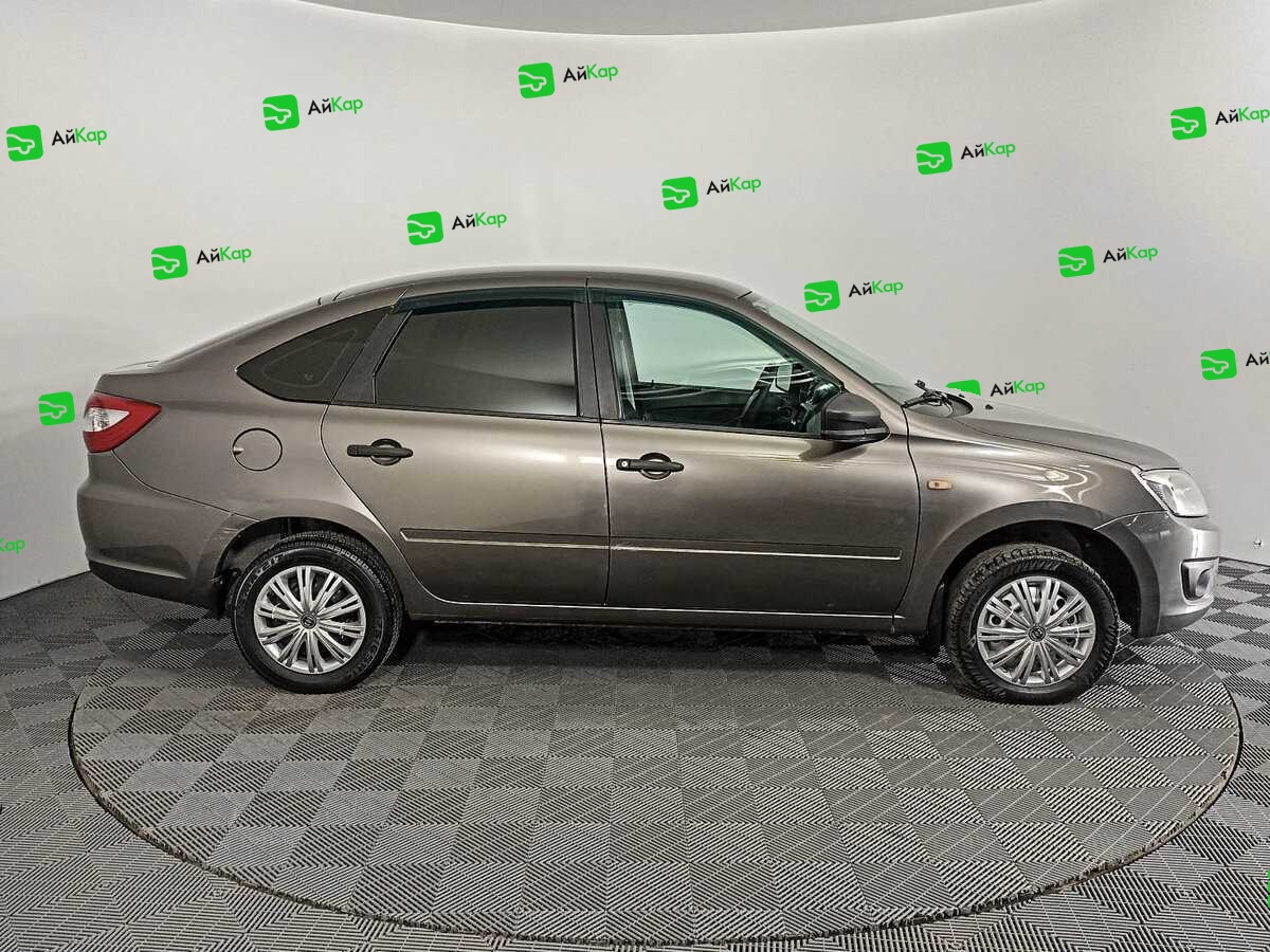 Lada (ВАЗ) Granta с пробегом — 2016 год. Фото: #3