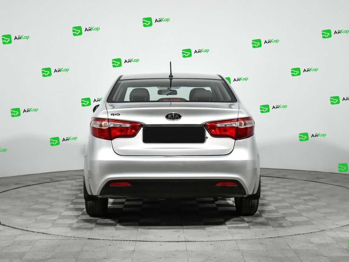 Kia Rio с пробегом — 2012 год. Фото: #5