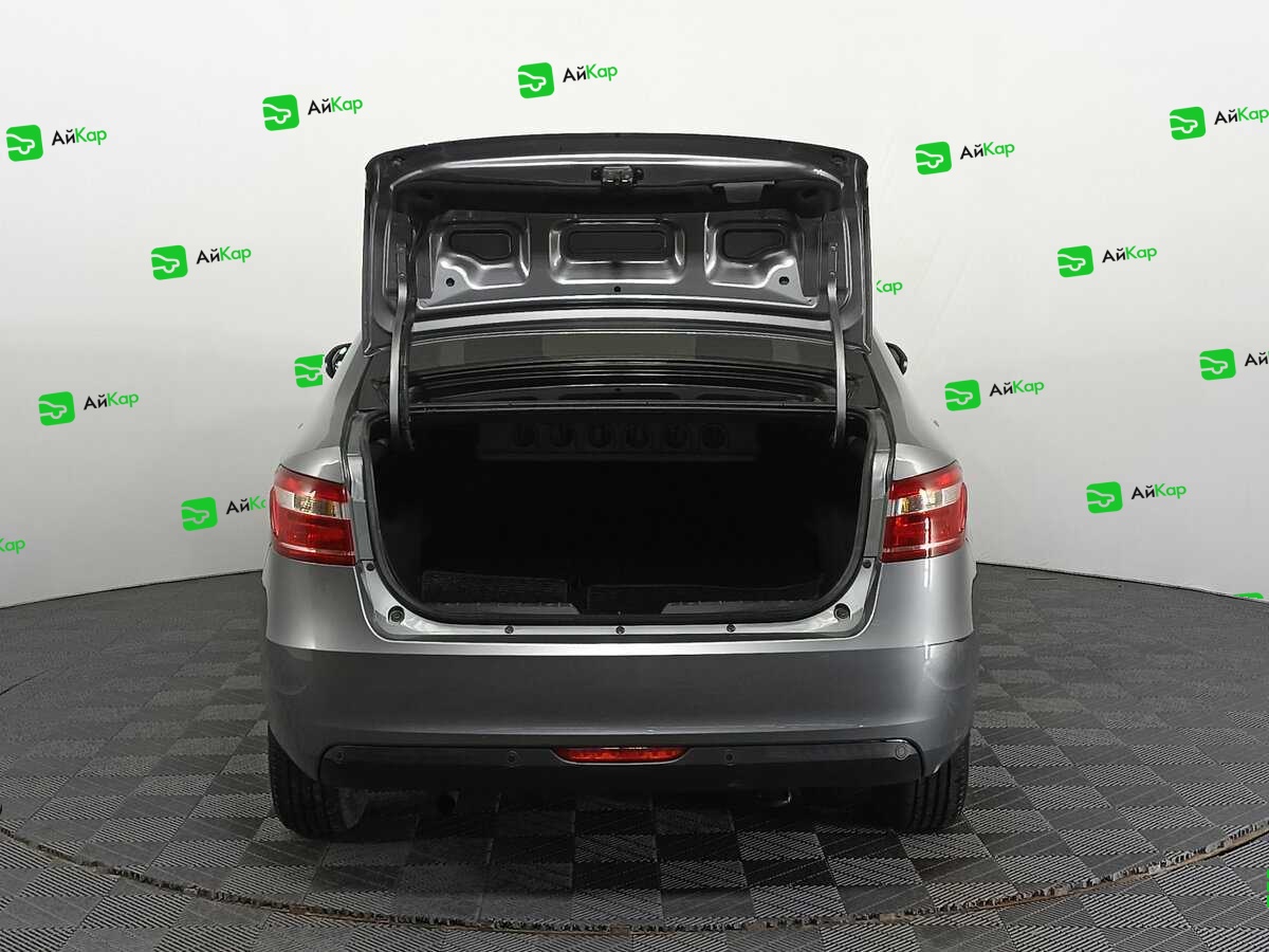 Lada (ВАЗ) Vesta с пробегом — 2018 год. Фото: #8