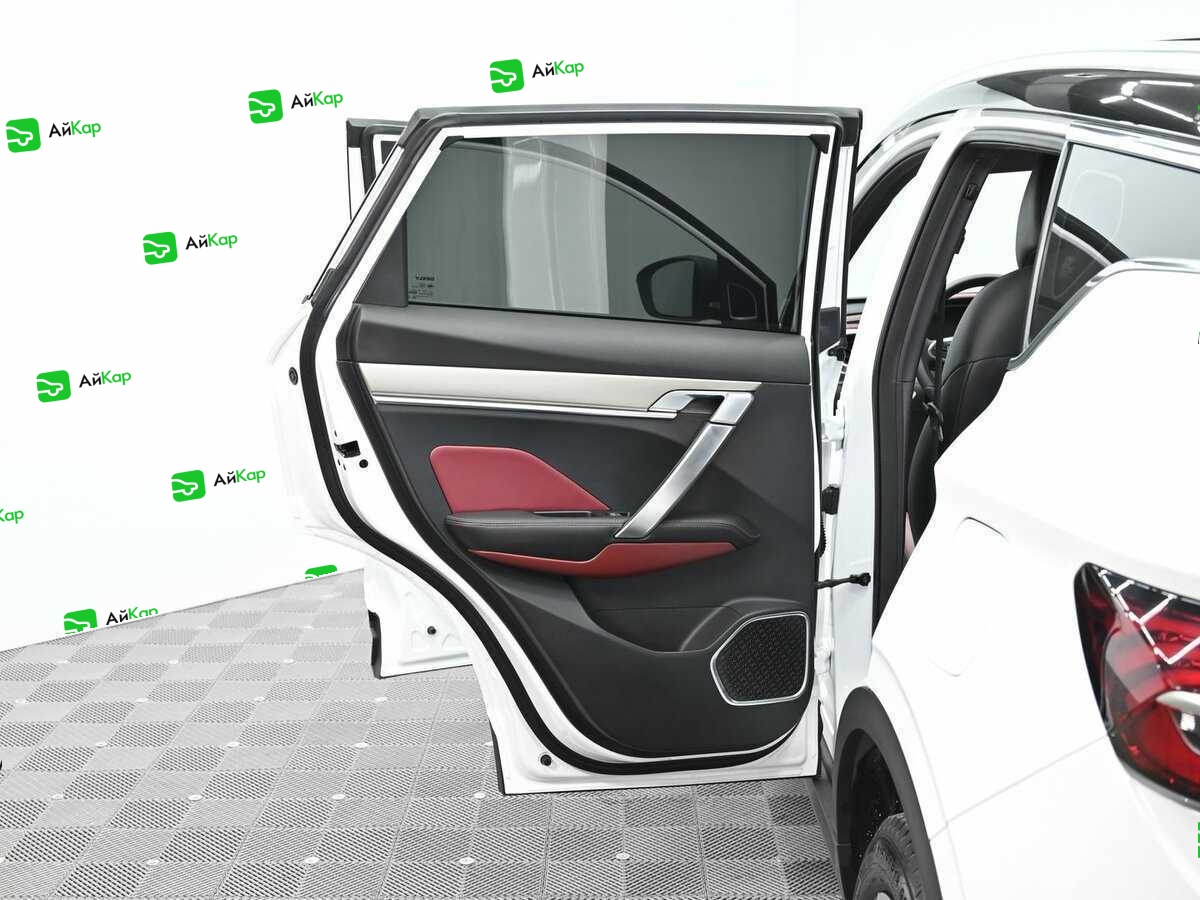 Geely Coolray с пробегом — 2022 год. Фото: #18