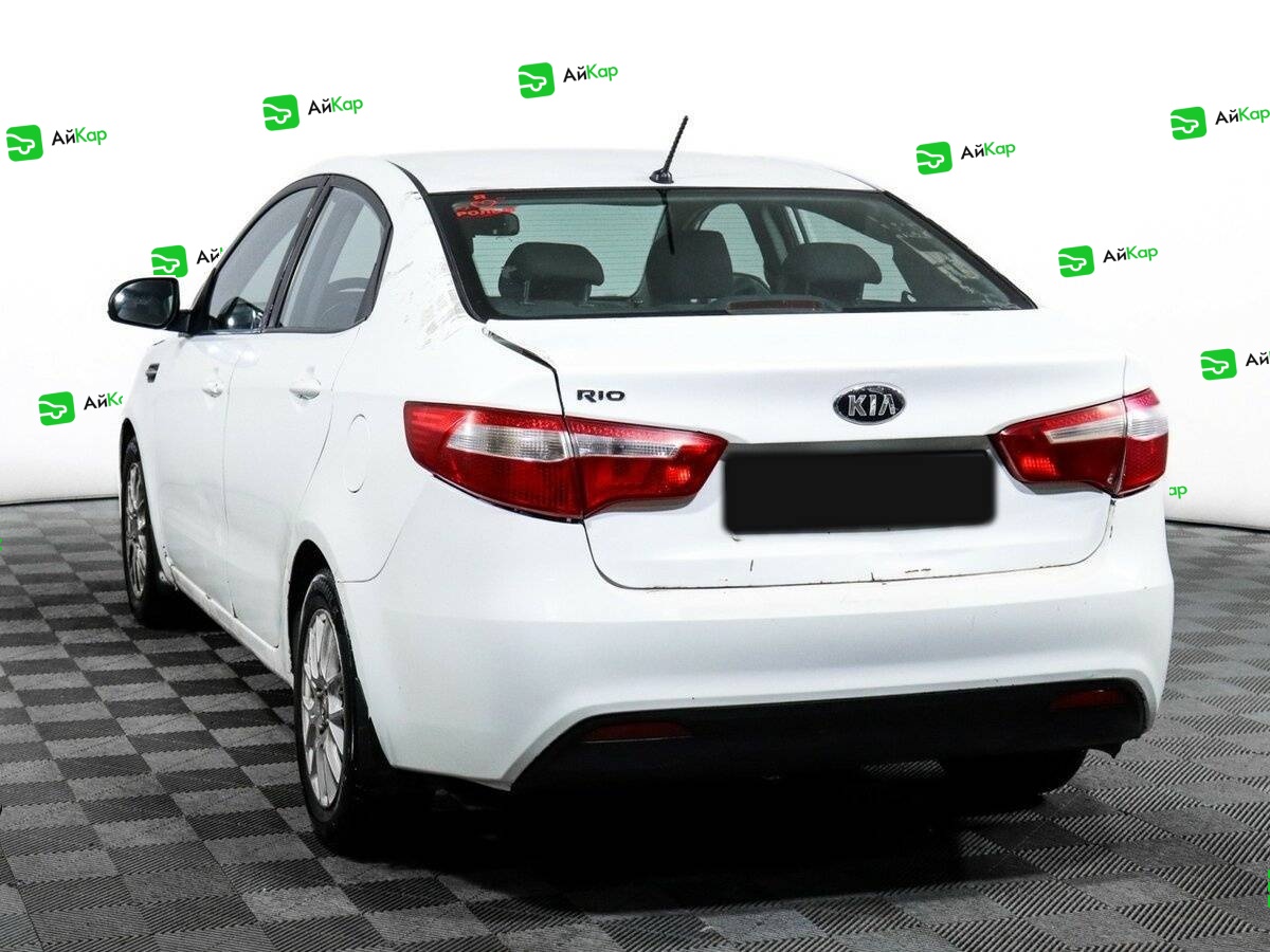 Kia Rio с пробегом — 2013 год. Фото: #5