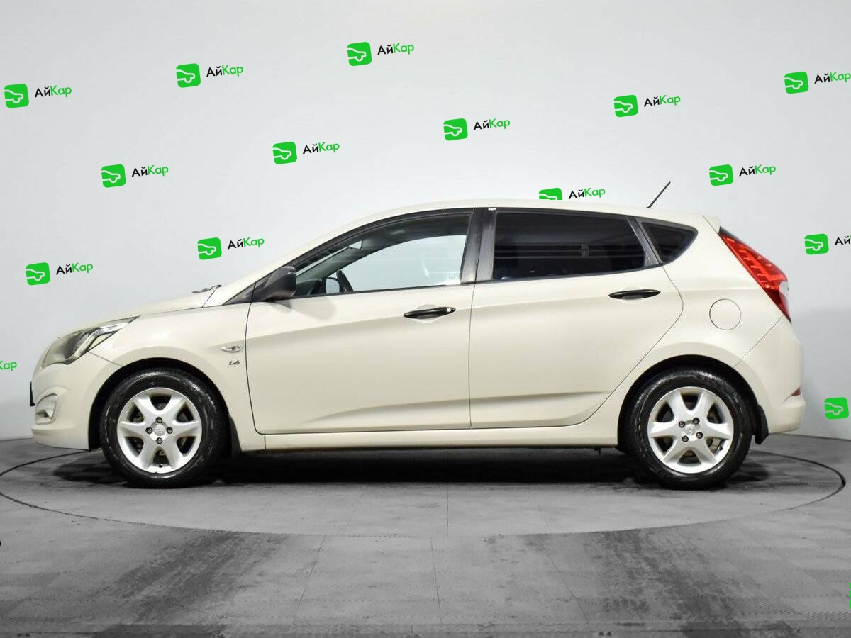Hyundai Solaris с пробегом — 2015 год. Фото: #7