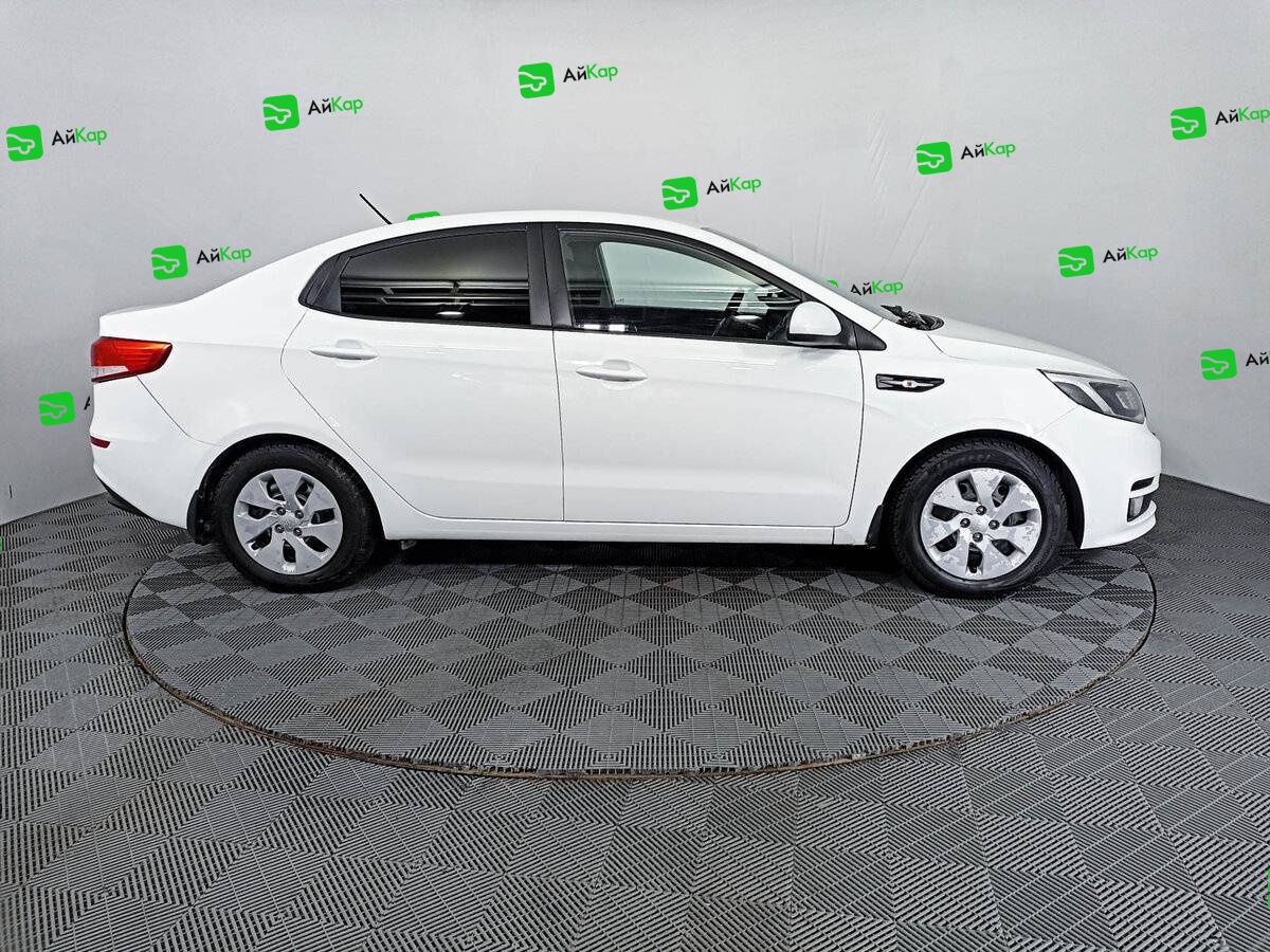 Kia Rio с пробегом — 2015 год. Фото: #3