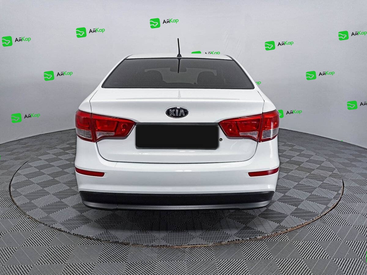 Kia Rio с пробегом — 2015 год. Фото: #5