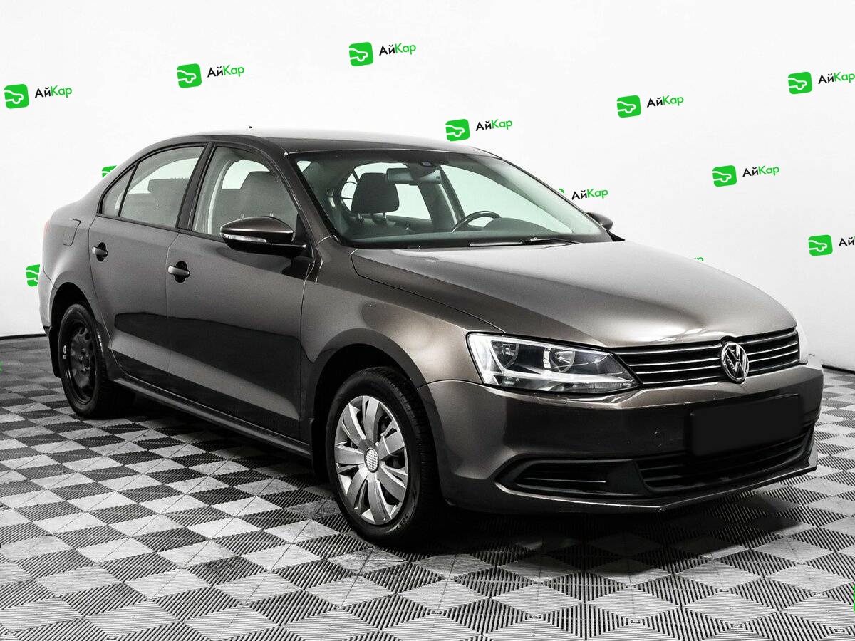 Volkswagen Jetta с пробегом — 2013 год. Фото: #2