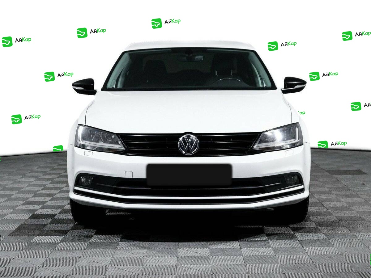 Volkswagen Jetta с пробегом — 2017 год. Фото: #1