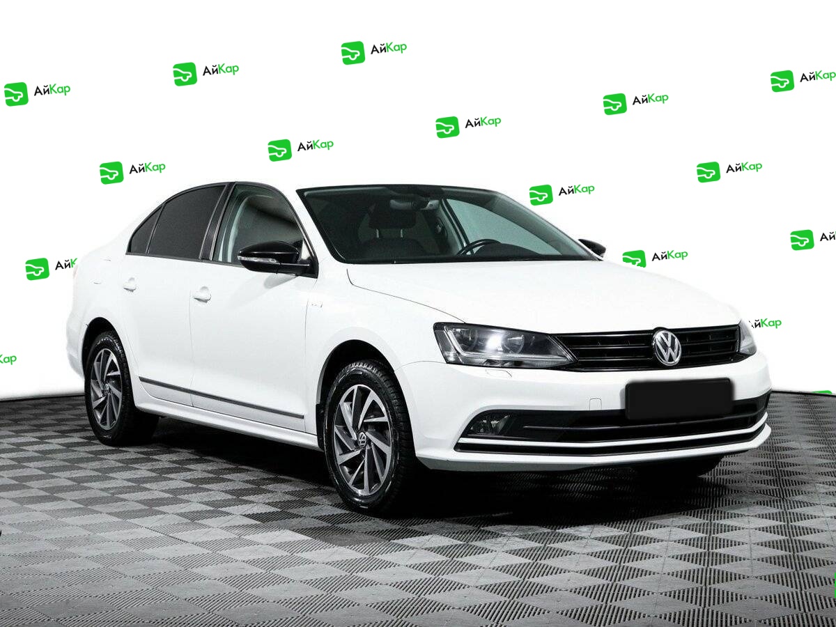 Volkswagen Jetta с пробегом — 2017 год. Фото: #2