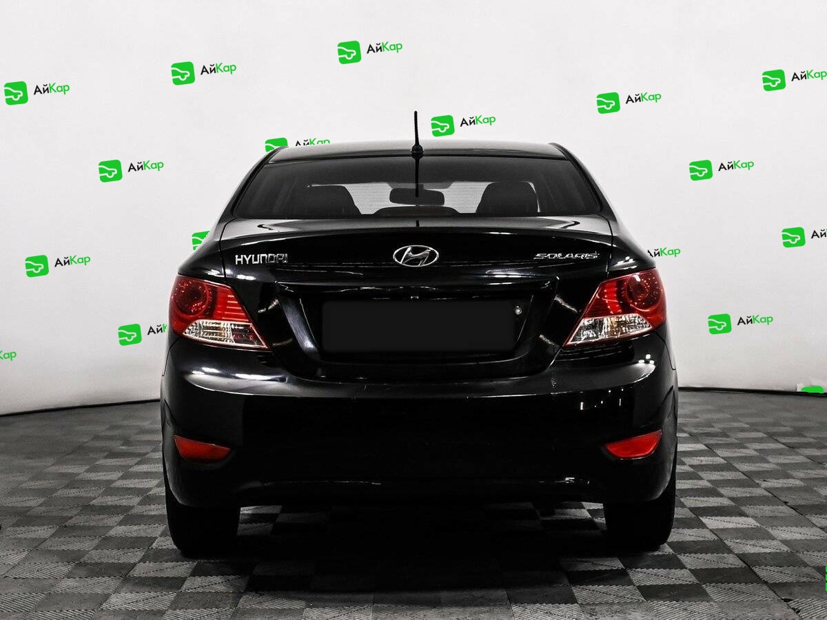 Hyundai Solaris с пробегом — 2012 год. Фото: #5