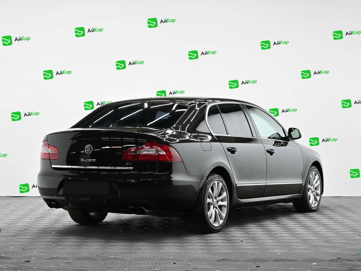 Skoda Superb с пробегом — 2012 год. Фото: #3