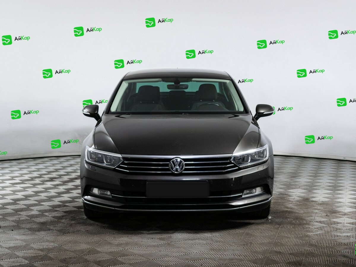 Volkswagen Passat с пробегом — 2017 год. Фото: #1