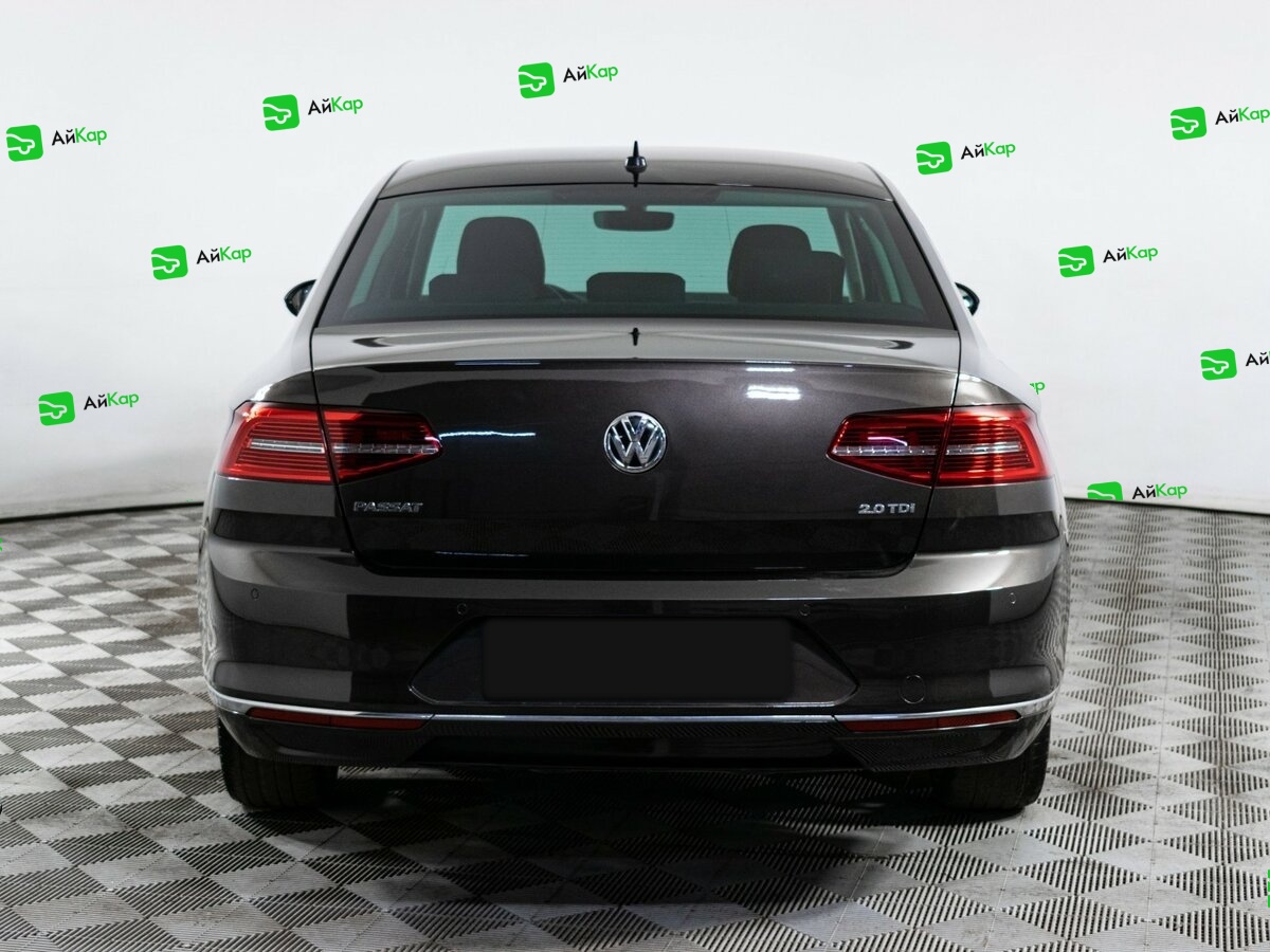 Volkswagen Passat с пробегом — 2017 год. Фото: #4