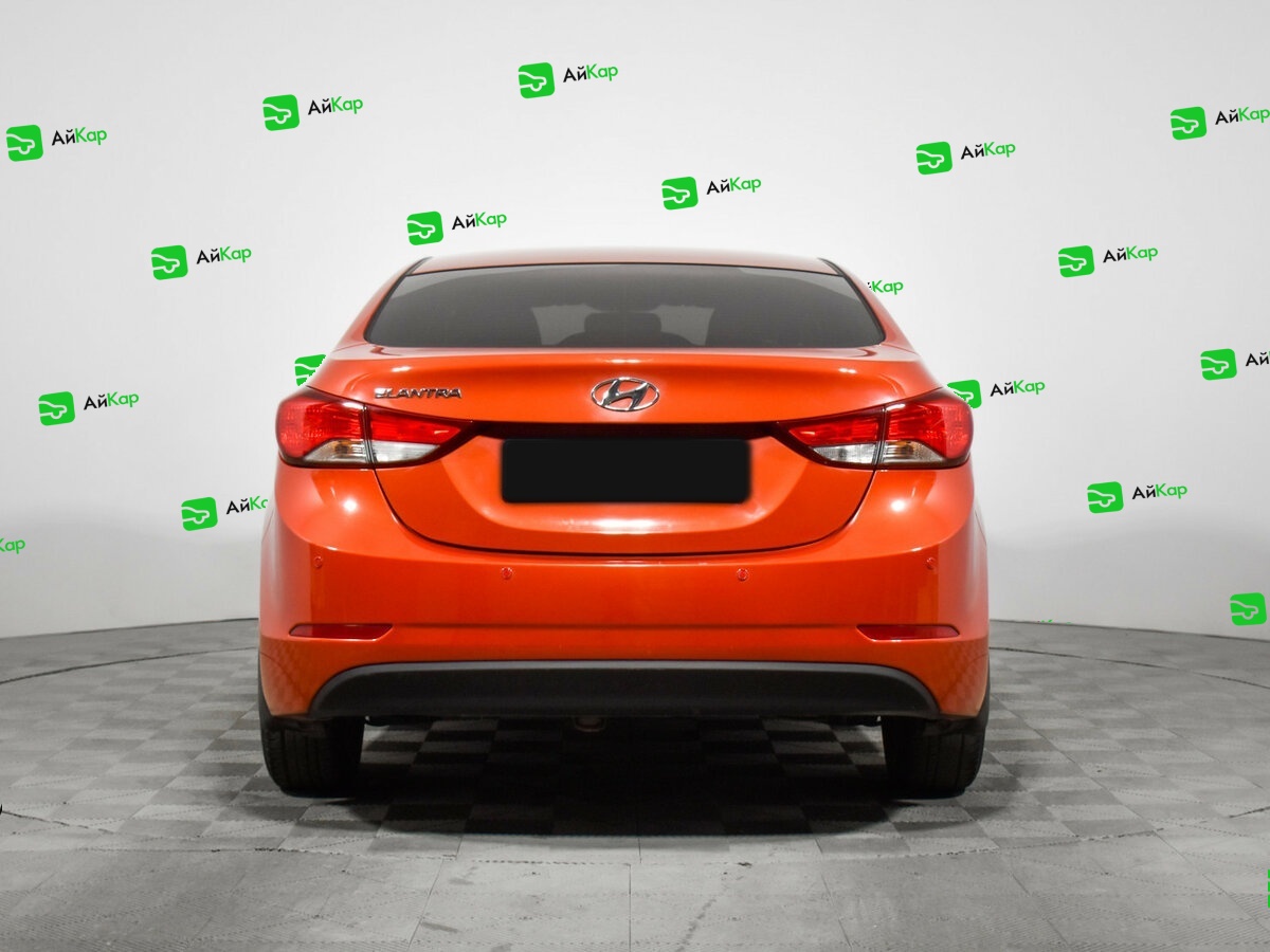Hyundai Elantra с пробегом — 2015 год. Фото: #5