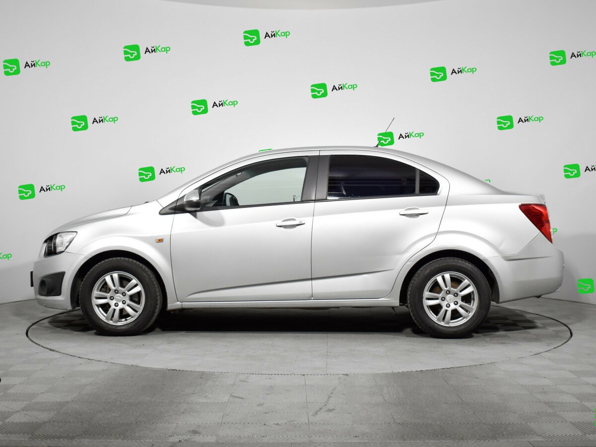 Chevrolet Aveo с пробегом — 2014 год. Фото: #7