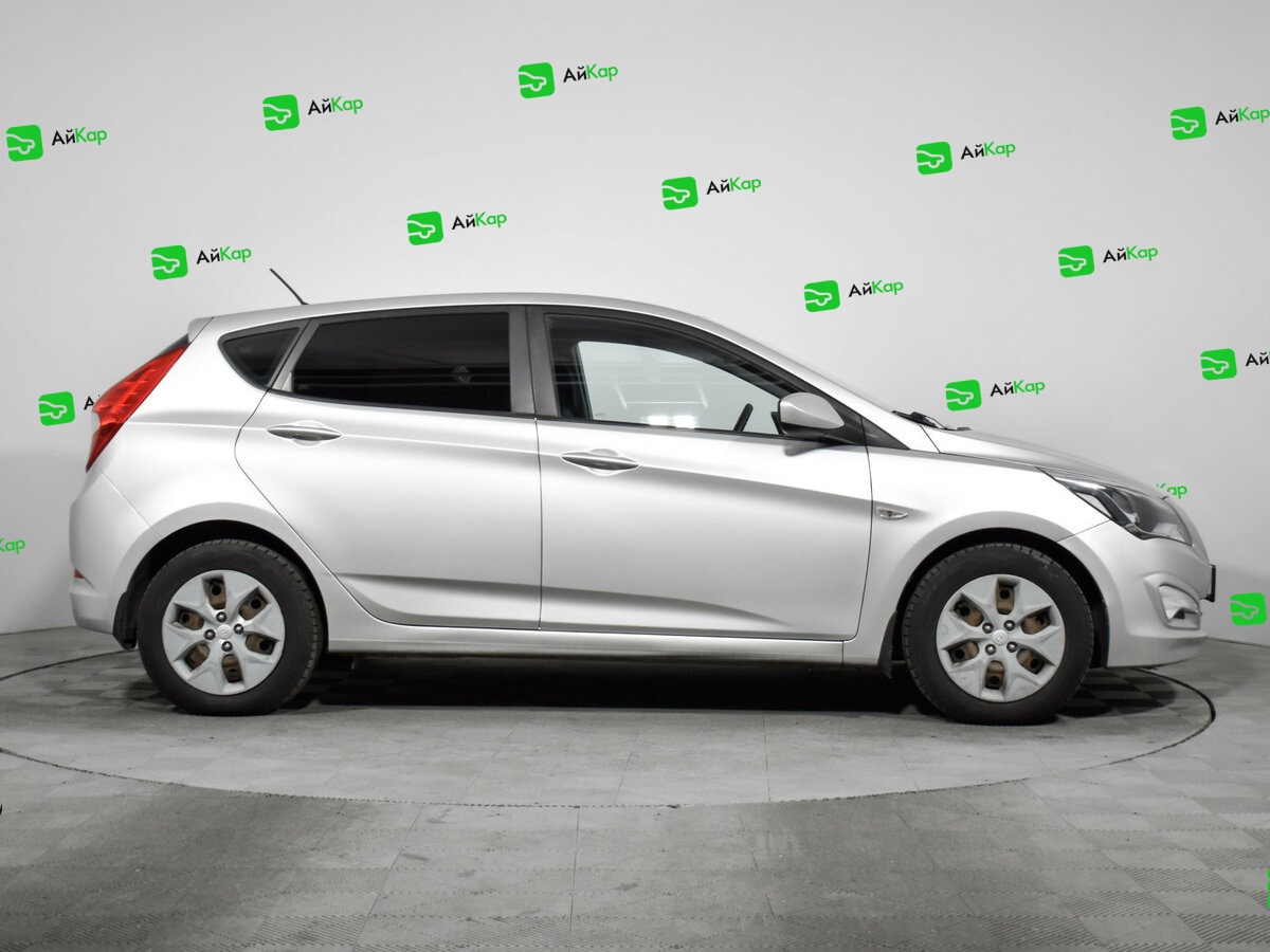 Hyundai Solaris с пробегом — 2015 год. Фото: #3