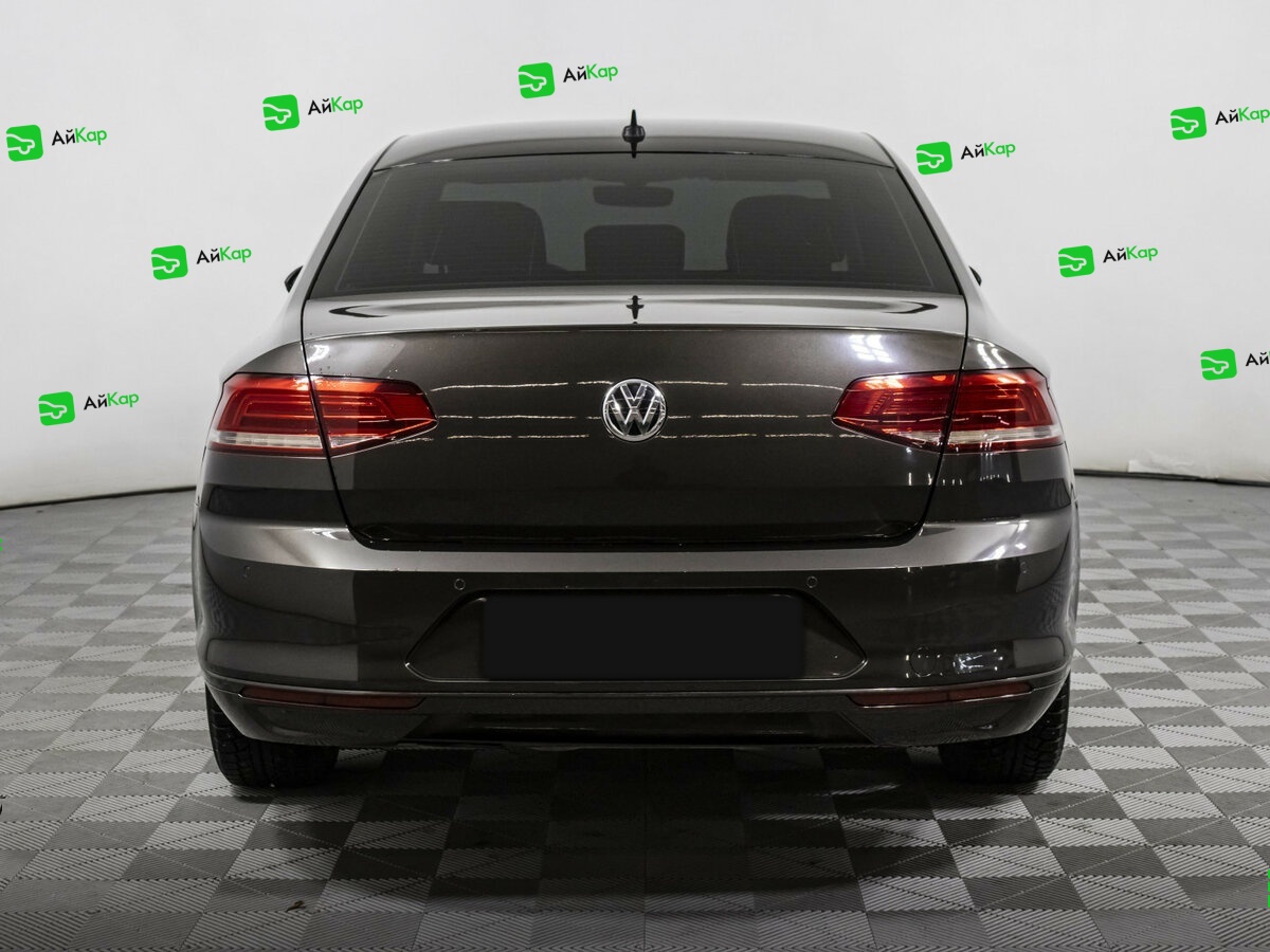 Volkswagen Passat с пробегом — 2017 год. Фото: #4