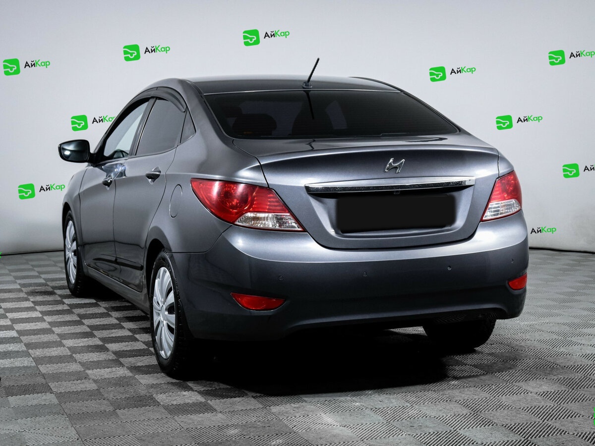 Hyundai Solaris с пробегом — 2012 год. Фото: #5