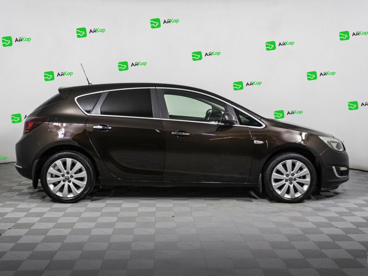 Opel Astra с пробегом — 2013 год. Фото: #3