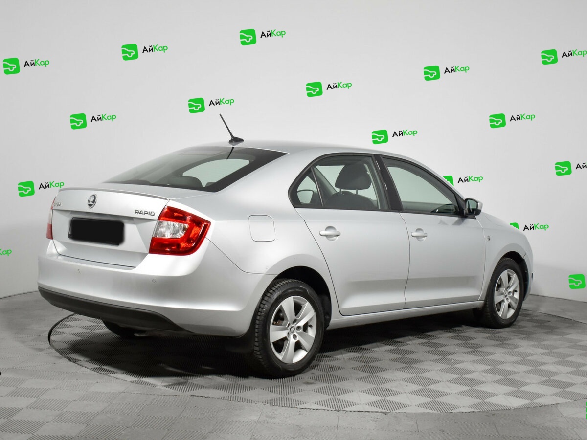 Skoda Rapid с пробегом — 2017 год. Фото: #4