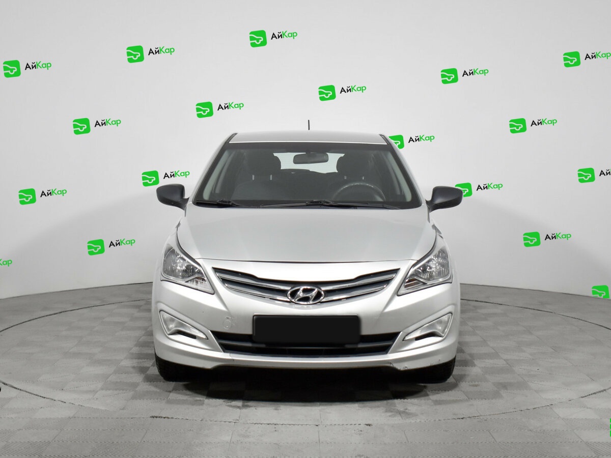 Hyundai Solaris с пробегом — 2015 год. Фото: #1