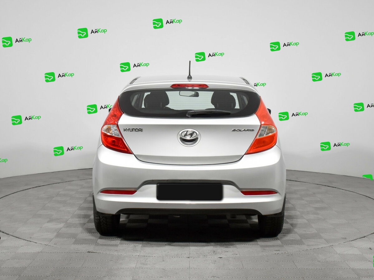 Hyundai Solaris с пробегом — 2015 год. Фото: #5
