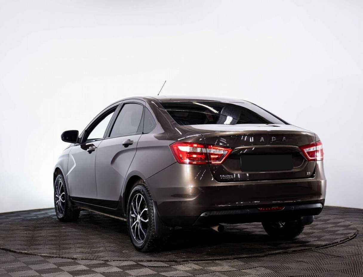 Lada (ВАЗ) Vesta с пробегом — 2018 год. Фото: #3