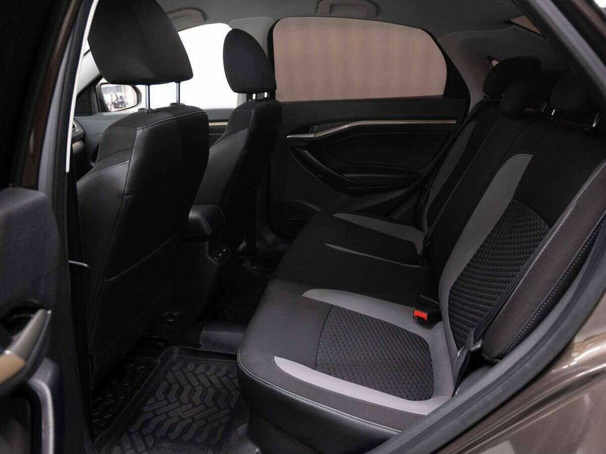 Lada (ВАЗ) Vesta с пробегом — 2018 год. Фото: #10