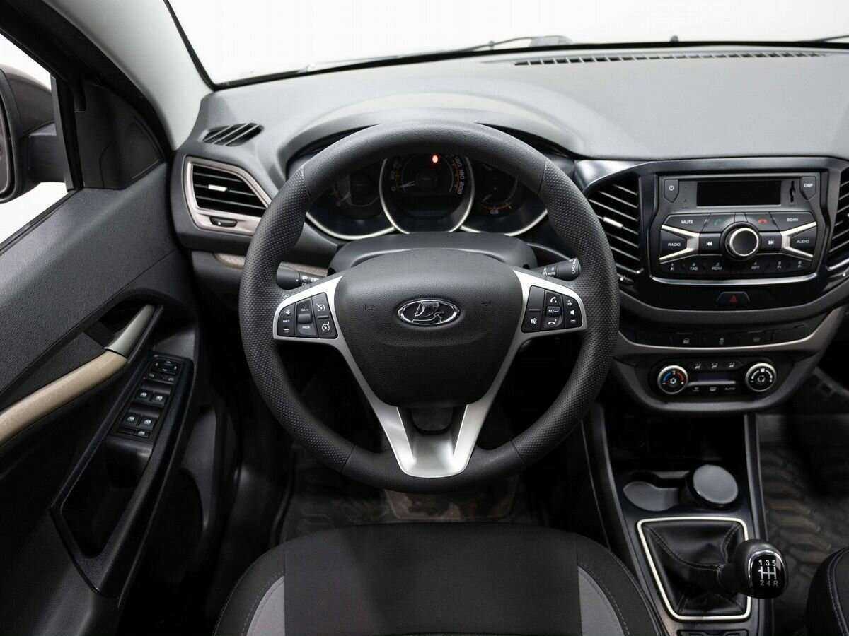 Lada (ВАЗ) Vesta с пробегом — 2018 год. Фото: #15