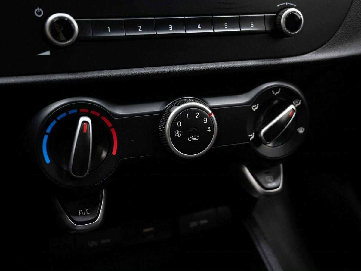 Kia Rio с пробегом — 2022 год. Фото: #19