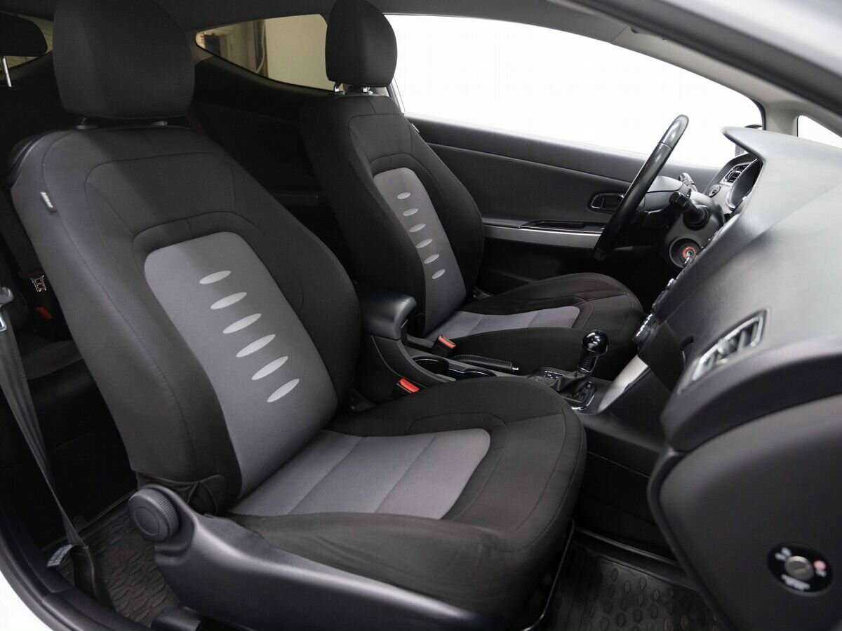 Kia Ceed с пробегом — 2014 год. Фото: #10