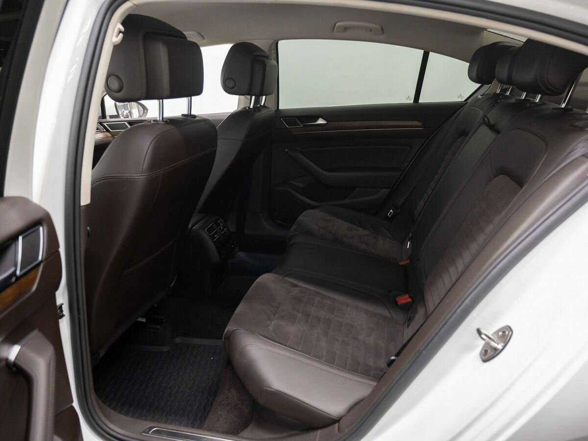 Volkswagen Passat с пробегом — 2016 год. Фото: #8