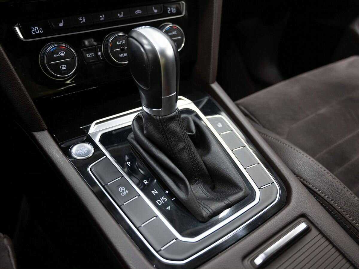 Volkswagen Passat с пробегом — 2016 год. Фото: #24