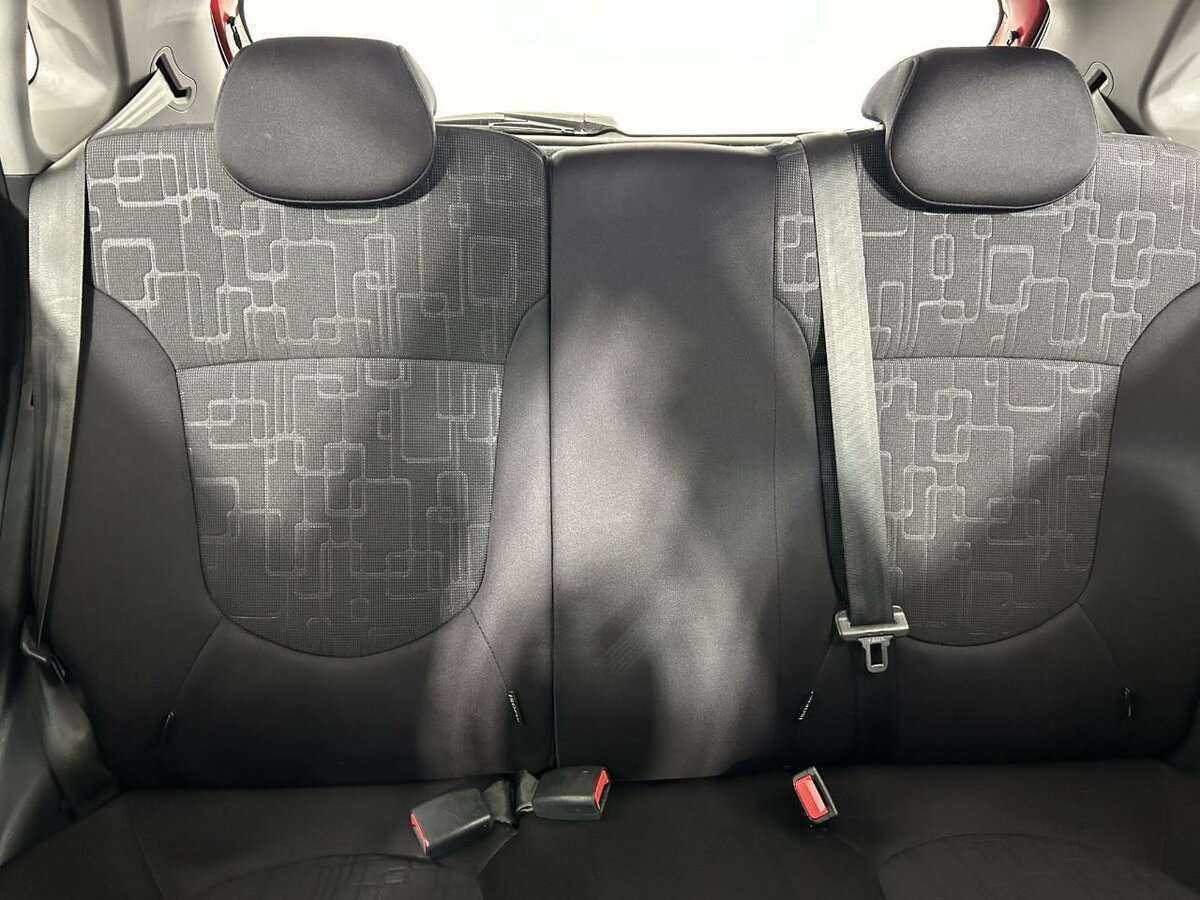 Kia Rio с пробегом — 2013 год. Фото: #14