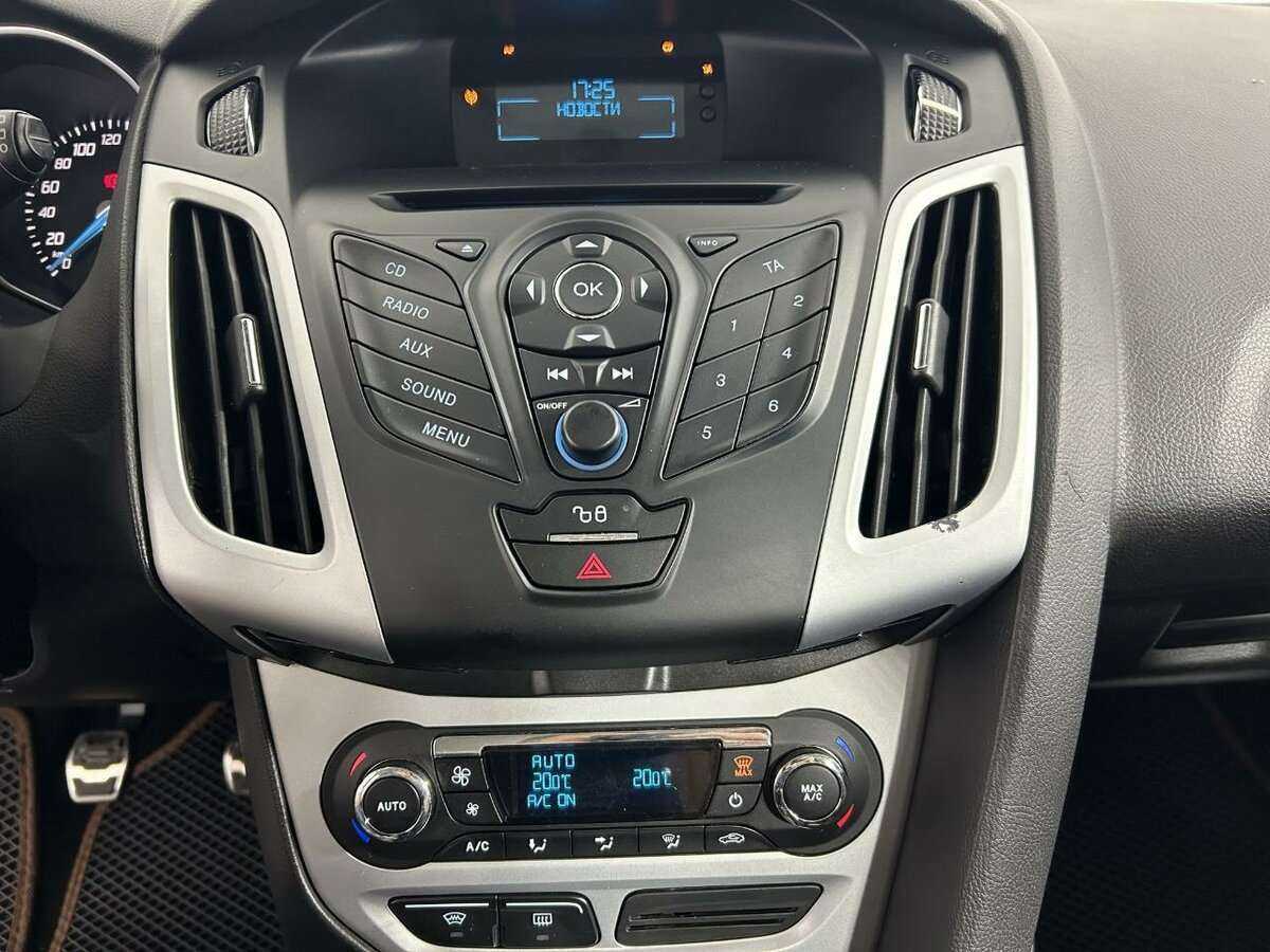 Ford Focus с пробегом — 2013 год. Фото: #11