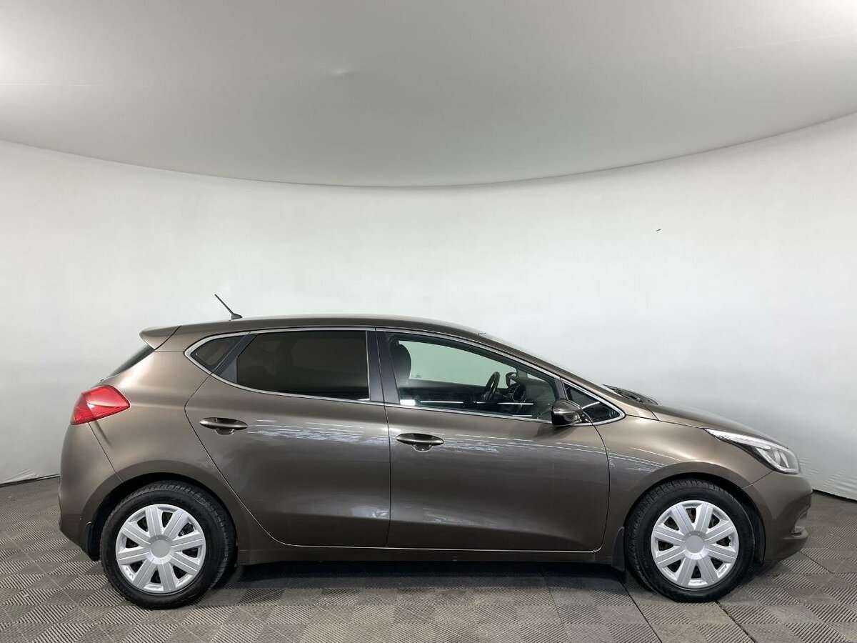 Kia Ceed с пробегом — 2013 год. Фото: #3