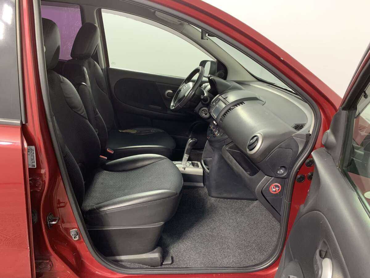 Nissan Note с пробегом — 2012 год. Фото: #13