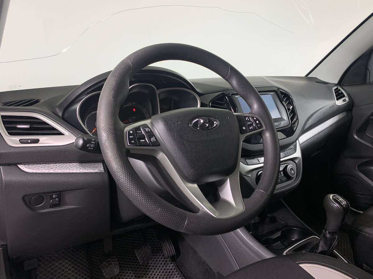 Lada (ВАЗ) Vesta с пробегом — 2018 год. Фото: #8