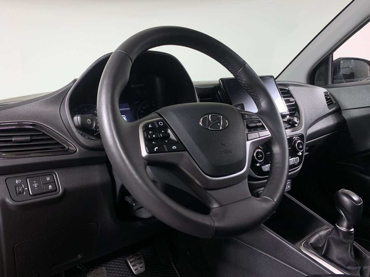 Hyundai Solaris с пробегом — 2022 год. Фото: #8