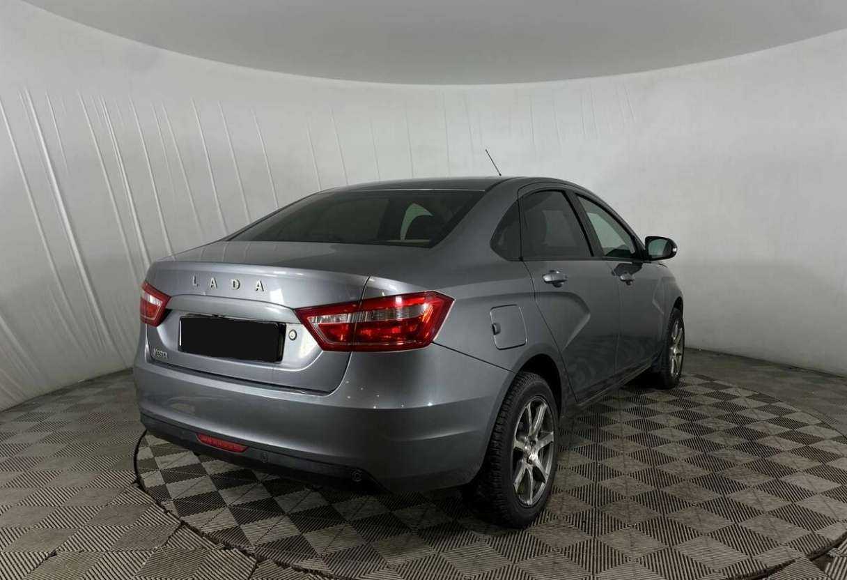 Lada (ВАЗ) Vesta с пробегом — 2017 год. Фото: #4